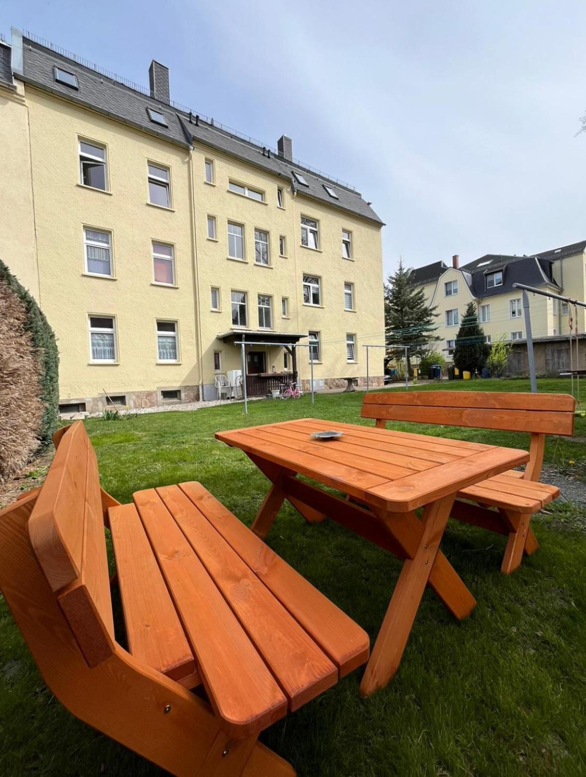 1 Raum Dachgeschosswohnung In Ruhiger Lage Limabach - Oberfrohna Eksteriør billede