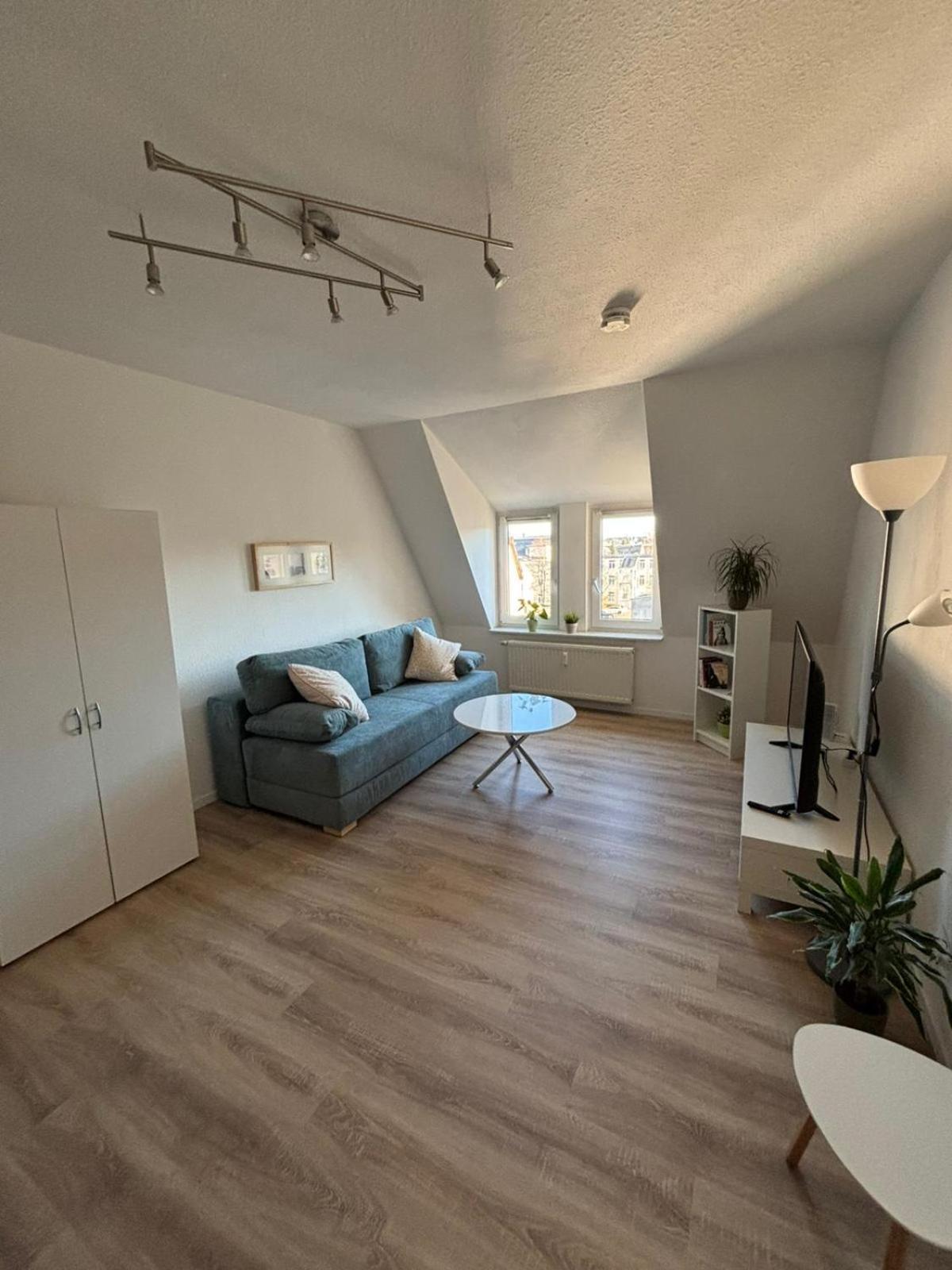 1 Raum Dachgeschosswohnung In Ruhiger Lage Limabach - Oberfrohna Eksteriør billede
